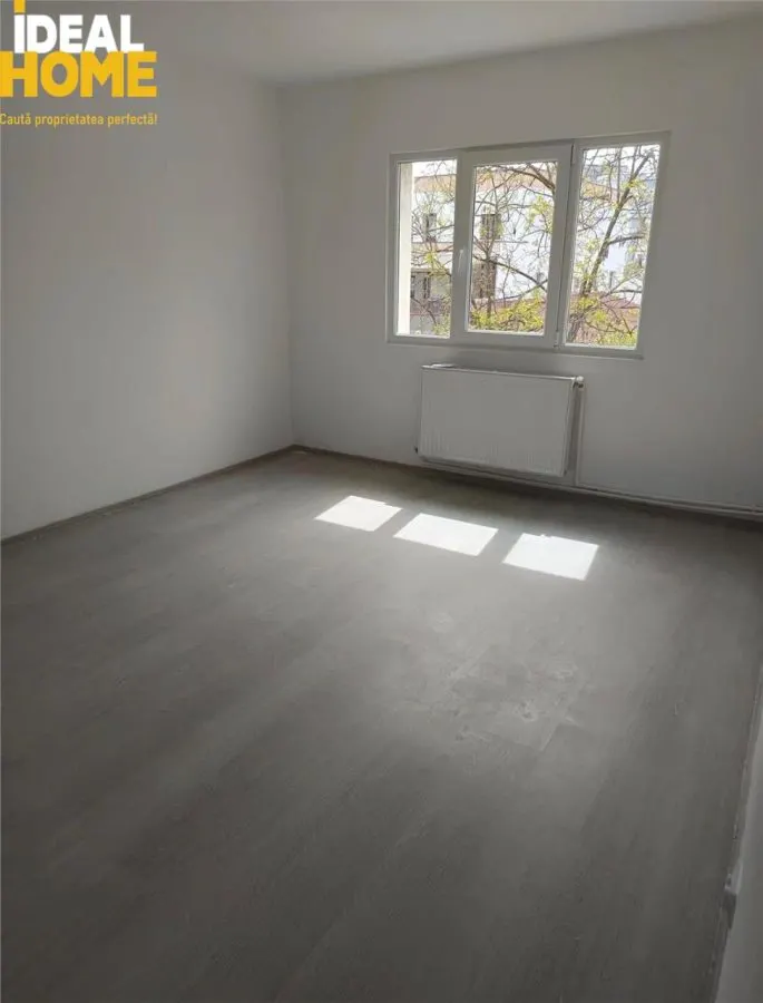 Apartament 2 Camere Decomandat Nicolina Cug - foto 2