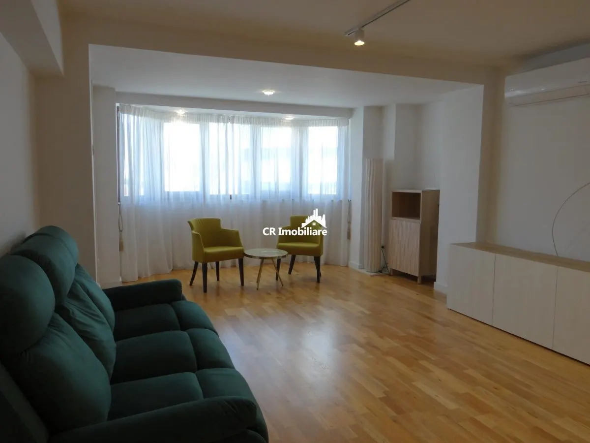 Apartamenr 3 camere  Decebal   Centrala Proprie - foto 1