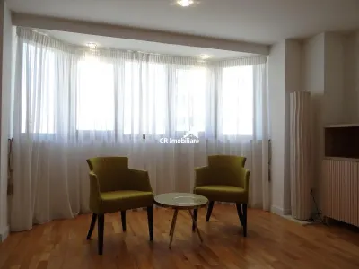 Apartamenr 3 camere  Decebal   Centrala Proprie - foto 3
