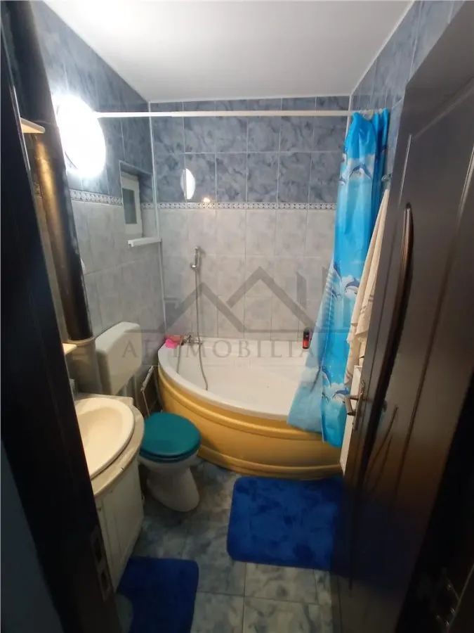 Apartament 4 camere Podu Ros - foto 16