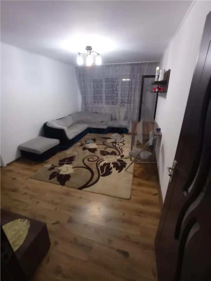 Apartament 4 camere Podu Ros - foto 3