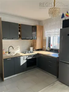 Apartament Lux prima inchiriere cu loc de parcare subteran Tractoru Coresi - Brasov