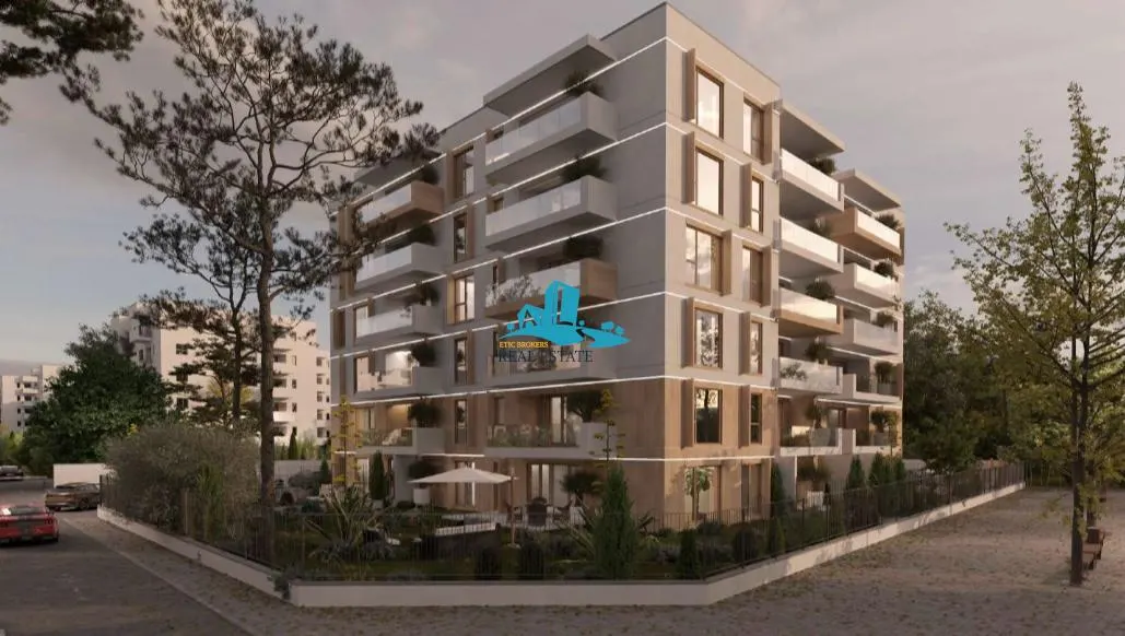 Teren 2500 mp, AC valabil pentru proiect Boutique cu 35 apartamente - foto 1