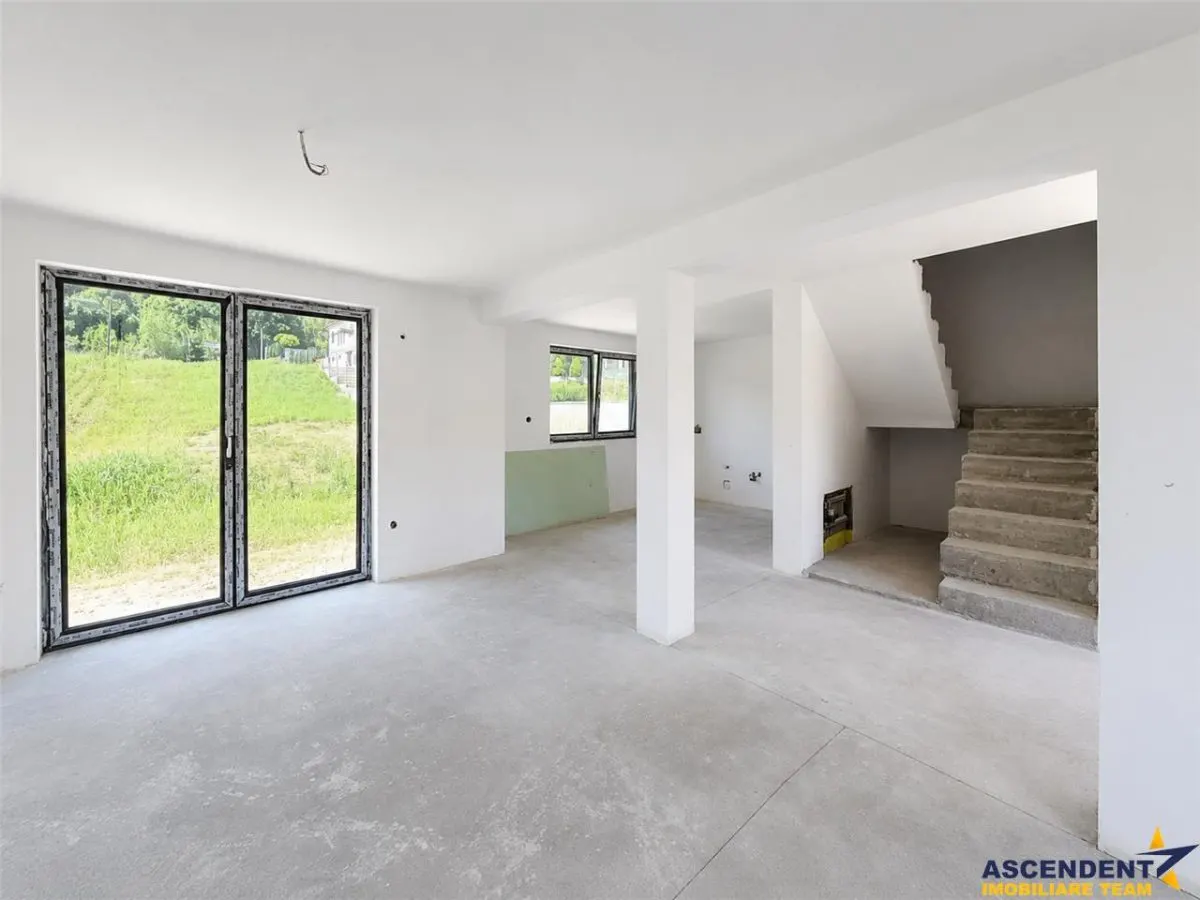 Casa eleganta, recent edificata, Voiniceni, 6km de Targu Mures - foto 2