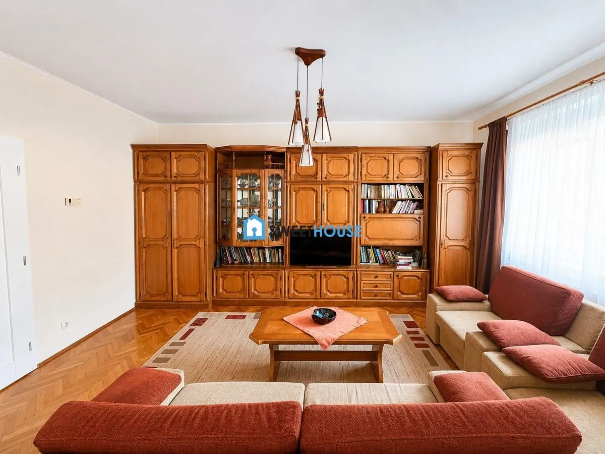 Casa de Lux in cartierul Florilor Fagaras - foto 1