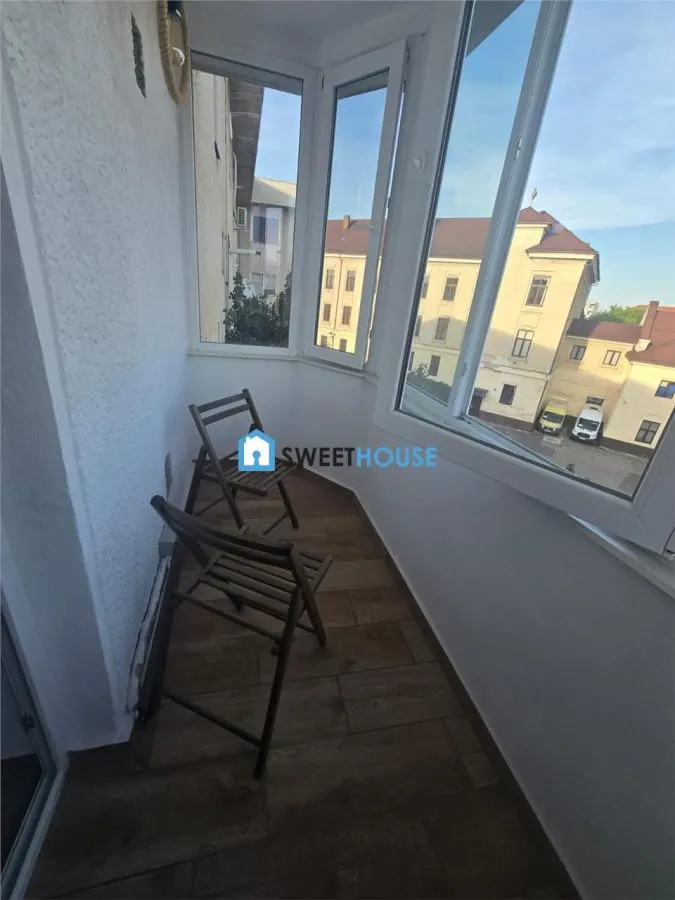 Apartament cu 3 camere de inchiriat in Fagaras zona centrala - foto 12