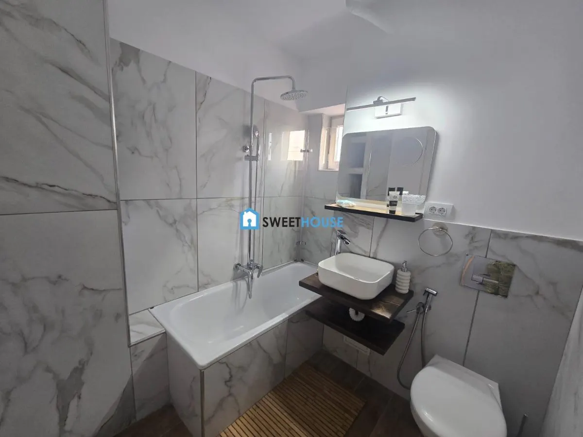 Apartament cu 3 camere de inchiriat in Fagaras zona centrala - foto 9