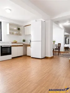 Casa si pentru cazare personal, zona parcului industrial Prejmer Brasov - foto 4