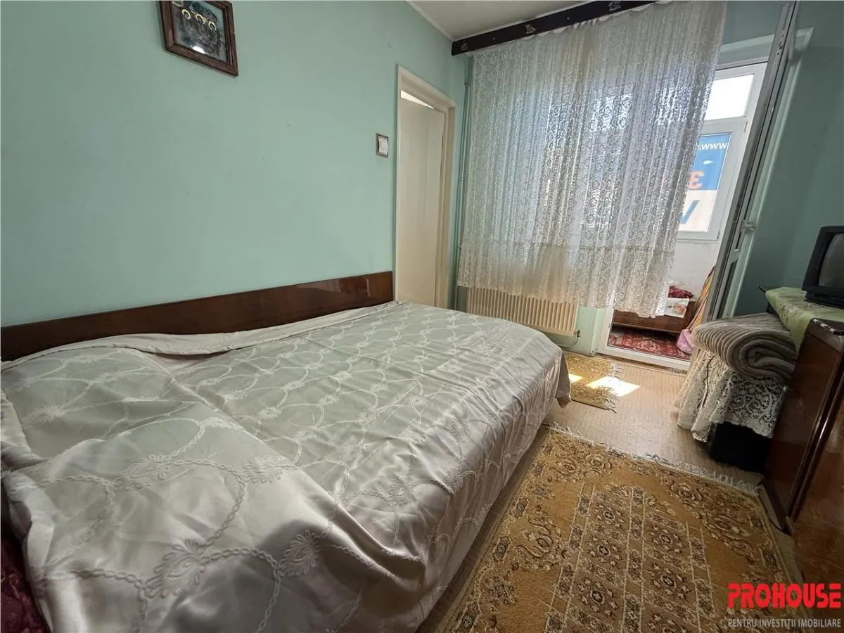 Apartament 2 camere, Mioritei (Slanicului), etaj 4/4, acoperis sarpanta. - foto 5