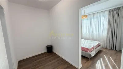 Casa individuala || 5 camere || 5 min fata de metrou - foto 13