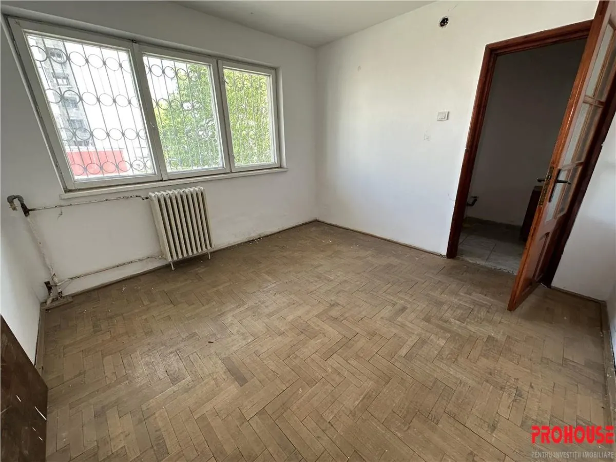 Pictor Aman, 2 camere, etaj 1, de renovat! - foto 5