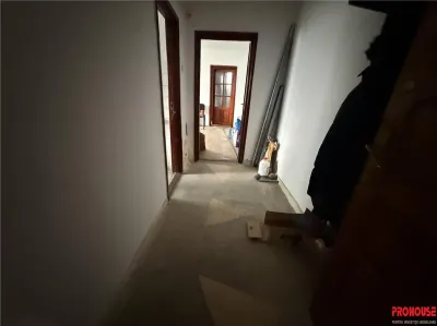Pictor Aman, 2 camere, etaj 1, de renovat! - foto 7