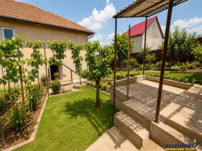 Casa individuala cu 5 camere, garaj, pivnita si curte proprie, Sangeorgiu de Mures. - Sangeorgiu de Mures