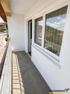 Casa individuala cu 5 camere, garaj, pivnita si curte proprie, Sangeorgiu de Mures. - foto 16