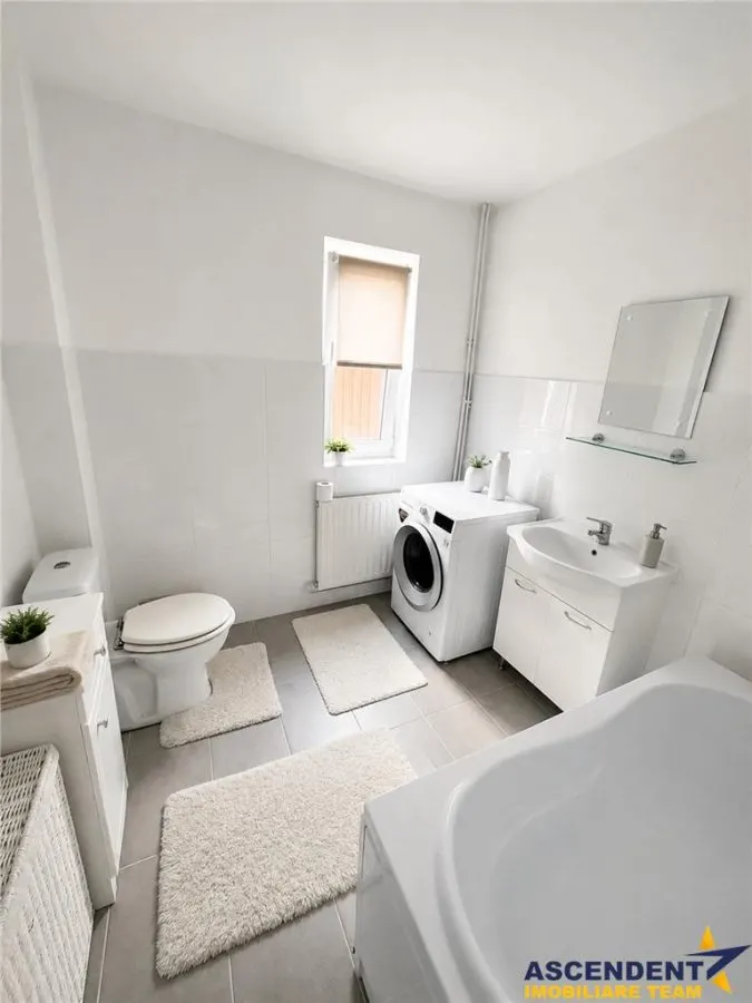 Casa individuala cu 5 camere, garaj, pivnita si curte proprie, Sangeorgiu de Mures. - foto 7