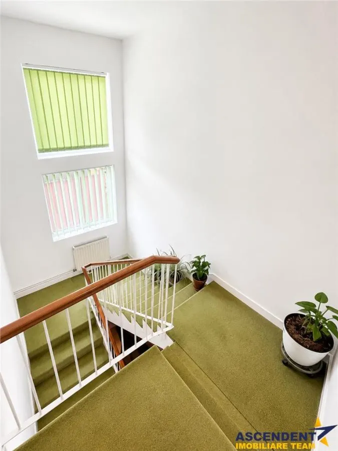 Casa individuala cu 5 camere, garaj, pivnita si curte proprie, Sangeorgiu de Mures. - foto 10