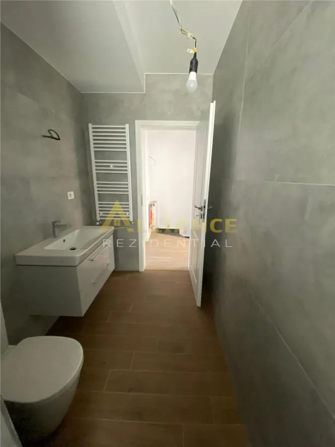 Casa Tip Duplex - 5 camere 4 bai - Mutare Imediata - - foto 15
