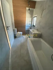Casa Tip Duplex - 5 camere 4 bai - Mutare Imediata - - foto 18