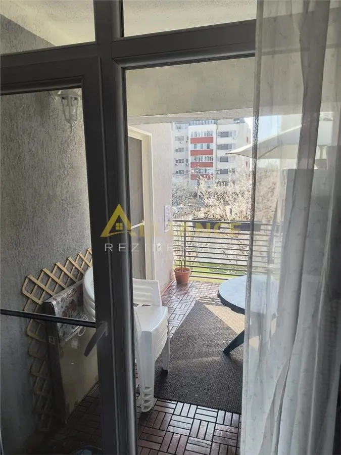 Sector 3 Apartament 3 camere Metrou 1 Decembrie mobilat si utilat + Parcare  subterana inclusa - foto 14