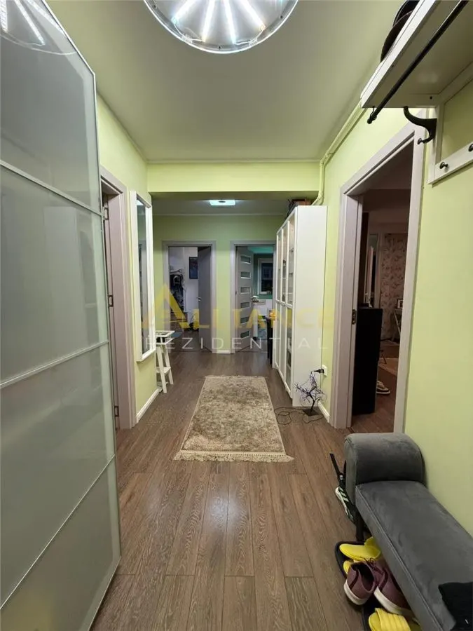 Sector 3 Apartament 3 camere Metrou 1 Decembrie mobilat si utilat + Parcare  subterana inclusa - foto 7