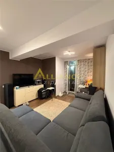 Apartament 3camere mobilat si utilat Metrou 1 decembrie 15min - Bucuresti