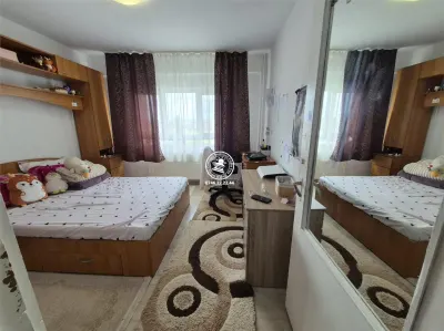 Apartament 3 camere decomandat zona Mircea cel Batran - foto 3