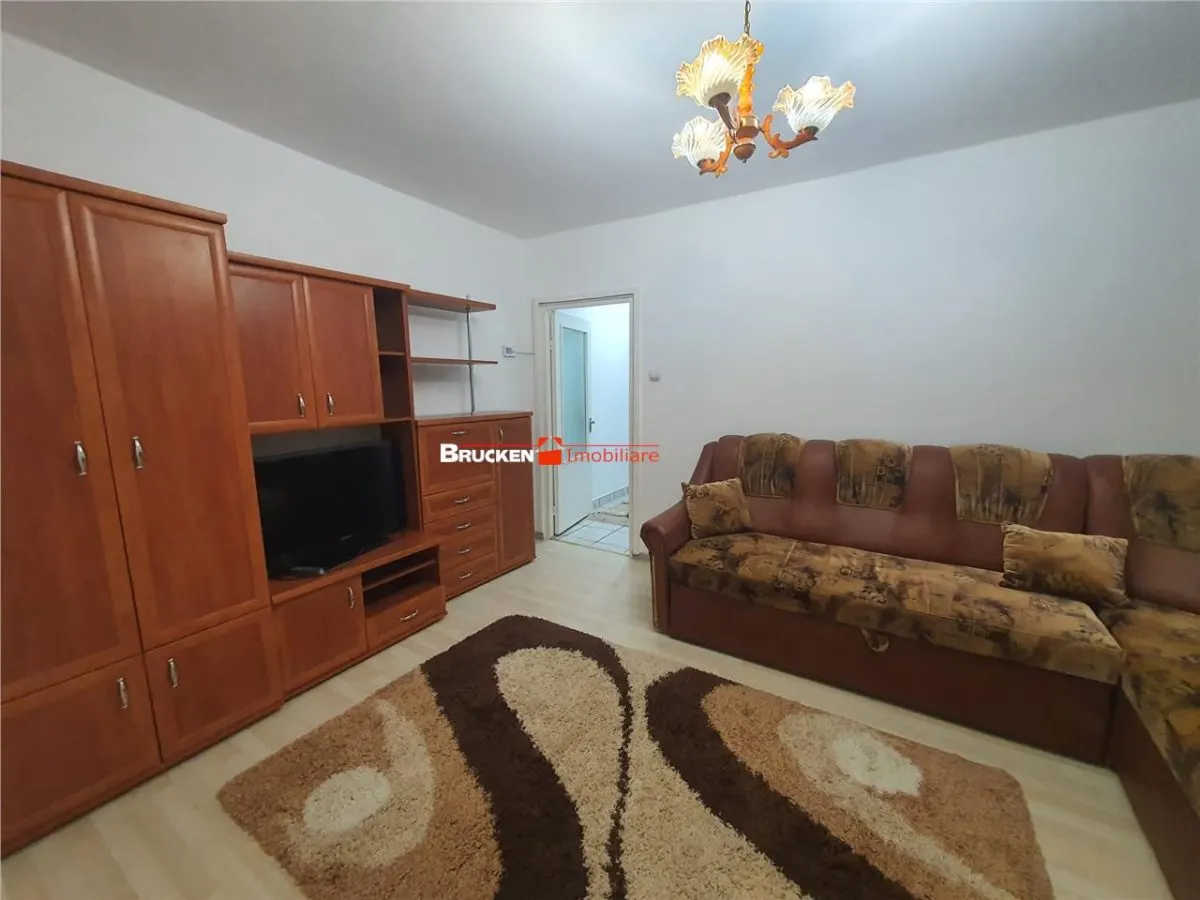 De inchiriat apartament cu 3 camere - foto 1