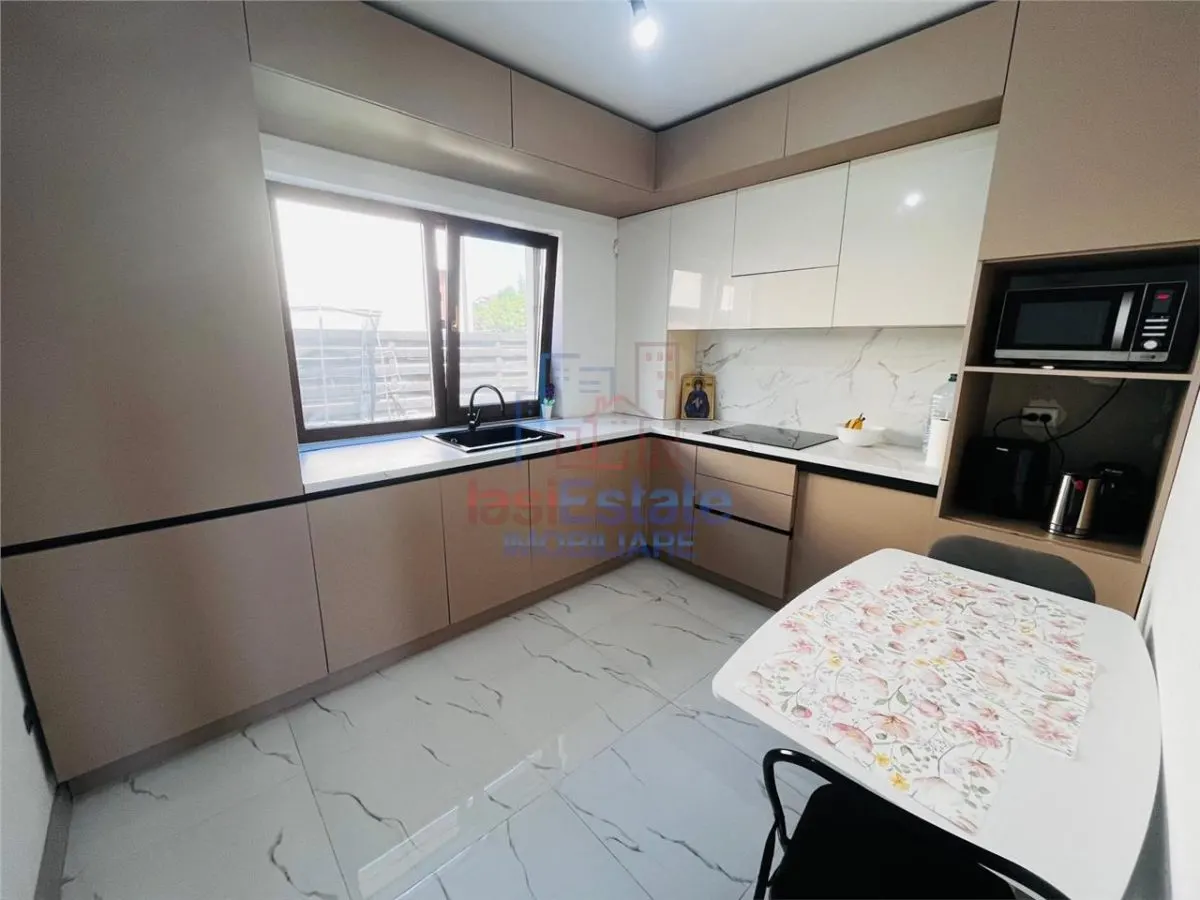 Casa cu 4 camere 2 bai mobilata și utilata zona Miroslava - foto 1