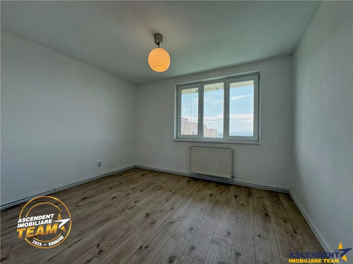 Rezidenta in compozitie apreciabila, deschidere panoramica, Simeria, Sfantu Gheorghe - foto 4