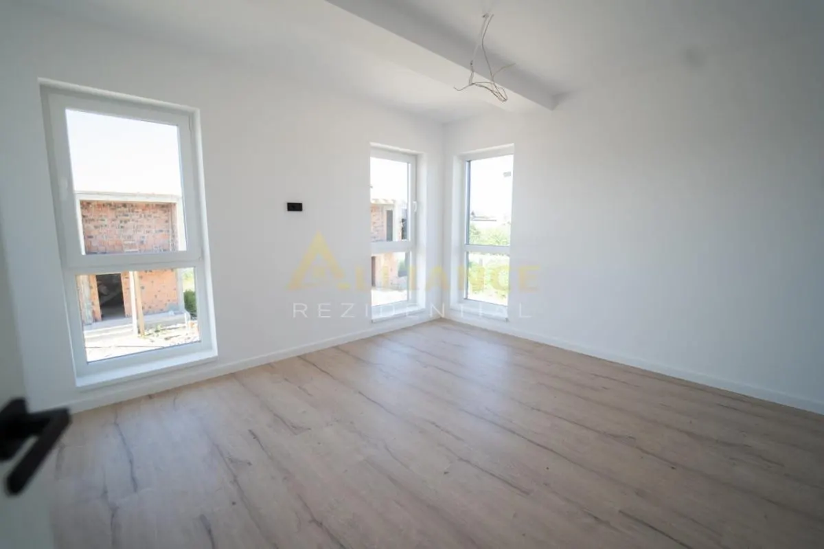 Ansamblu Rezidential - 16 Case Individuale - 4 Camere 2 Bai - foto 12