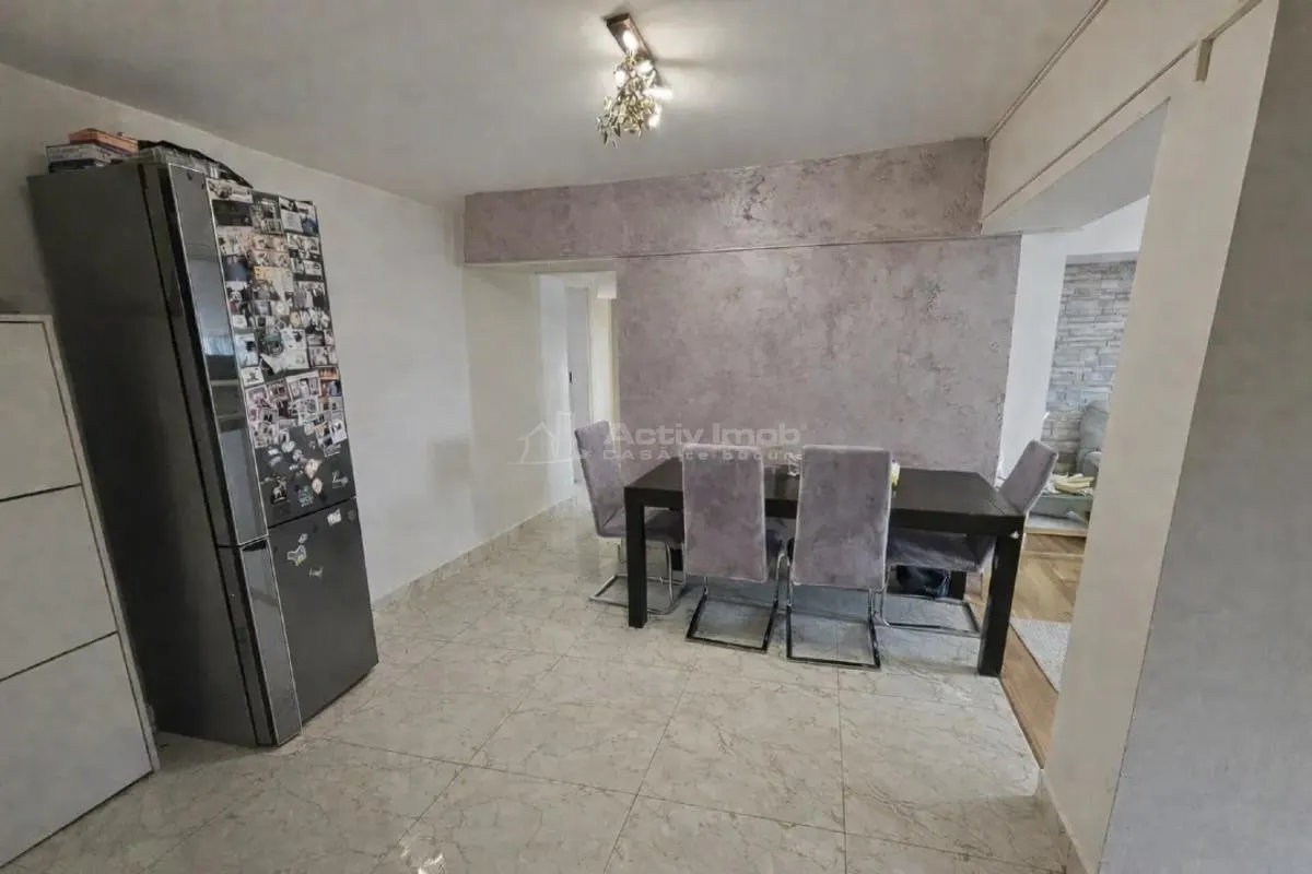 3 camere decomandat - Rond Alba Iulia - foto 7