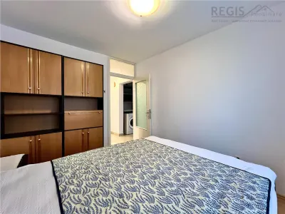 Apartament Decomandat cu 3 Camere si Parcare in Tractorul - foto 7