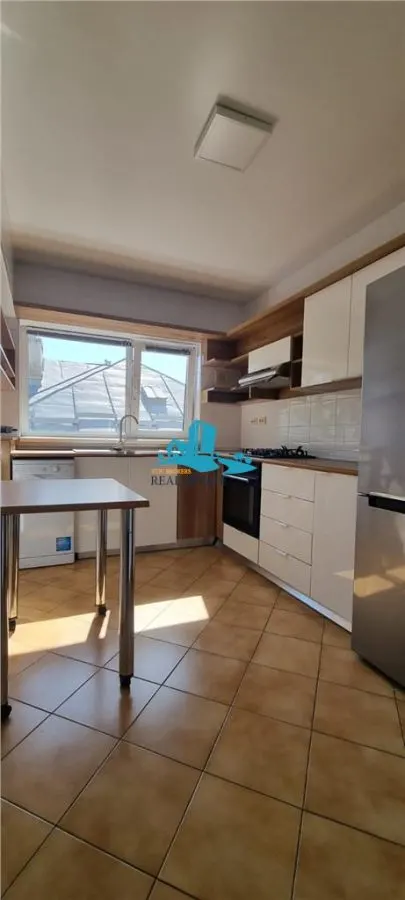 Vanzare apartament 3 camere  Bloc Nou Aviatorilor - foto 3